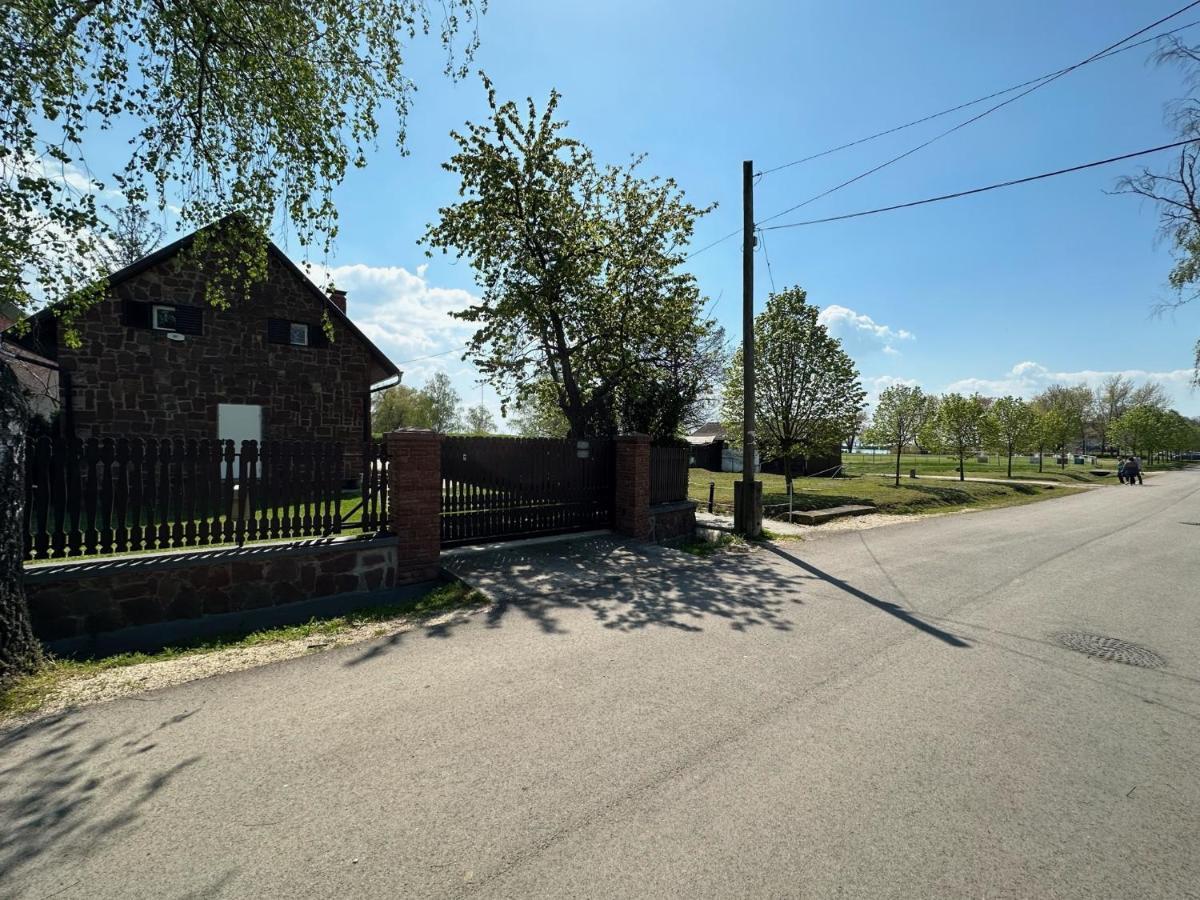 Hangulatos Balaton Parti Nyaralo Révfülöp Exteriér fotografie